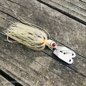 Chatterbait bass fishing lure